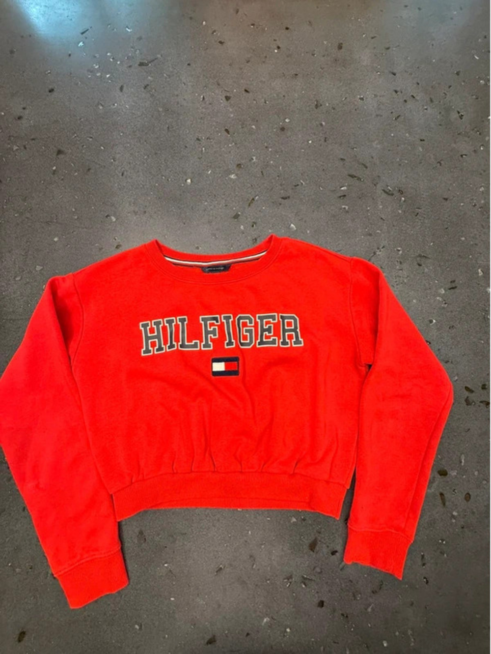 Tommy Hilfiger Red Cropped Sweatshirt with Logo Patch Size S